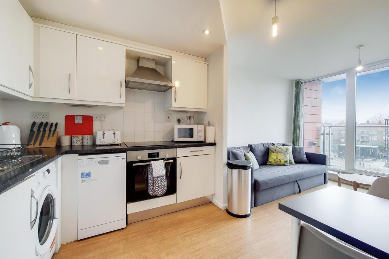 Free Parking - Two Bed By Docklands Апартаменты *