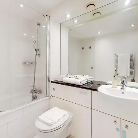 Free Parking - Two Bed Apartment By London Docklands Esterno foto